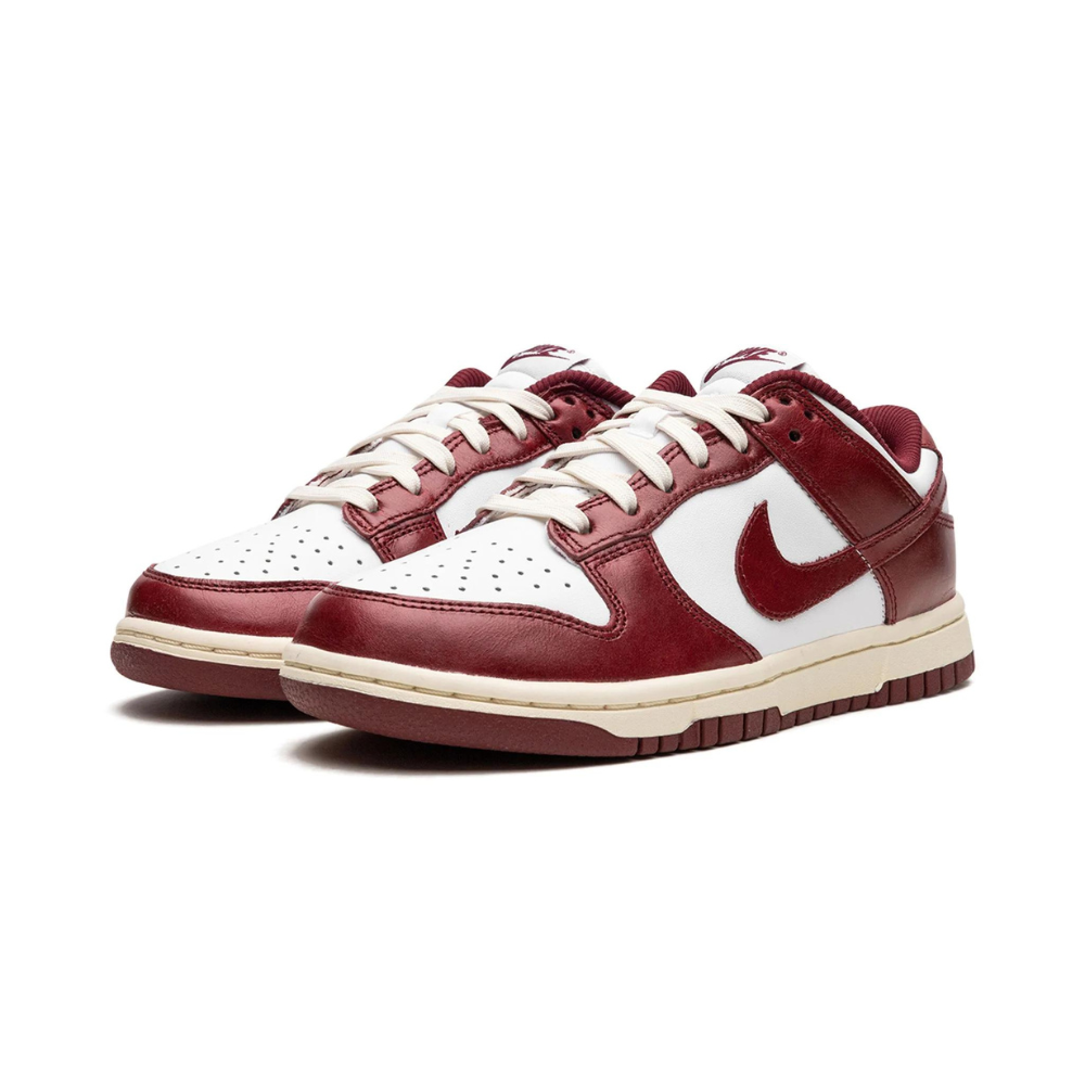 Nike Dunk Low Team Red (W)